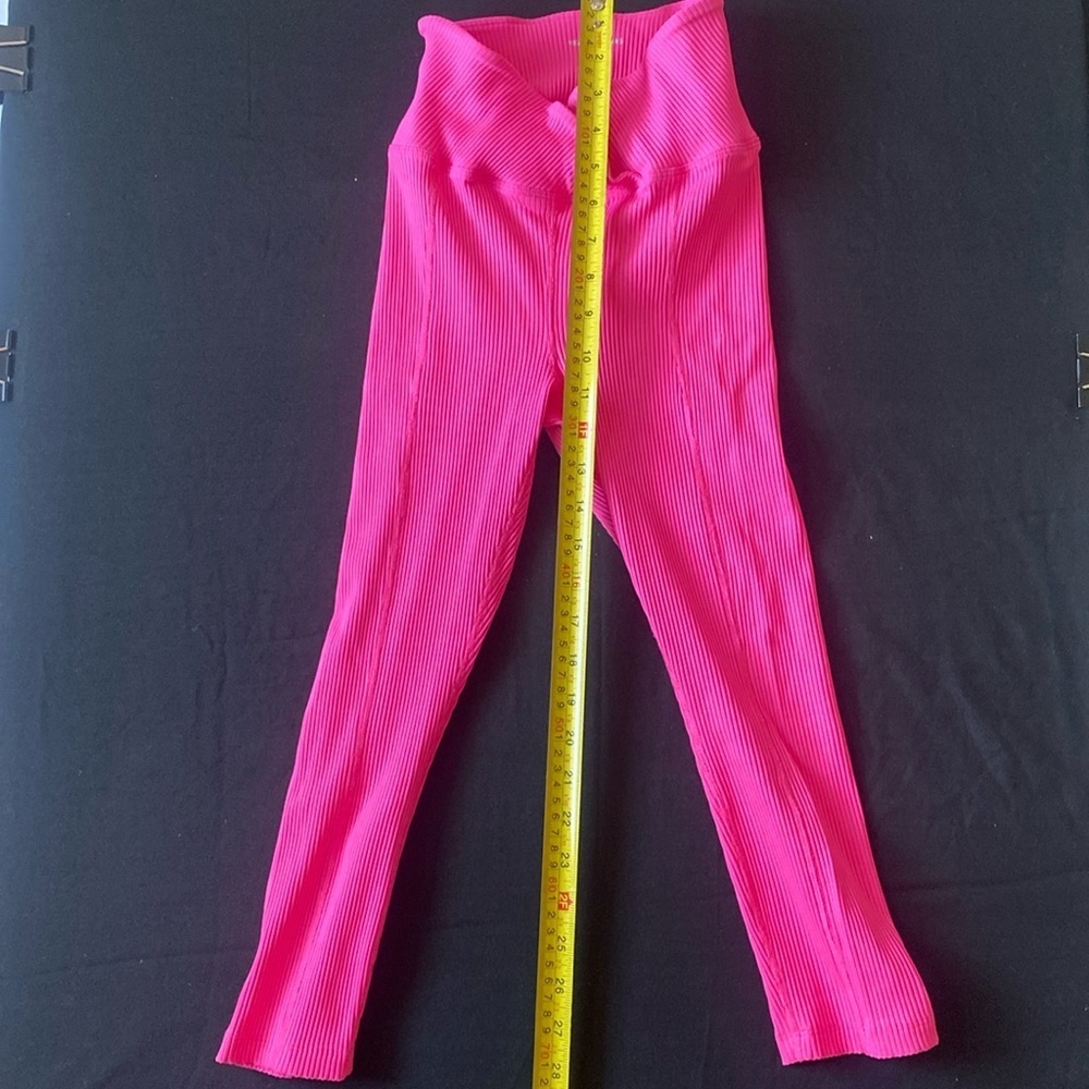 Ribbed Veronica Legging - Picture 2 of 5